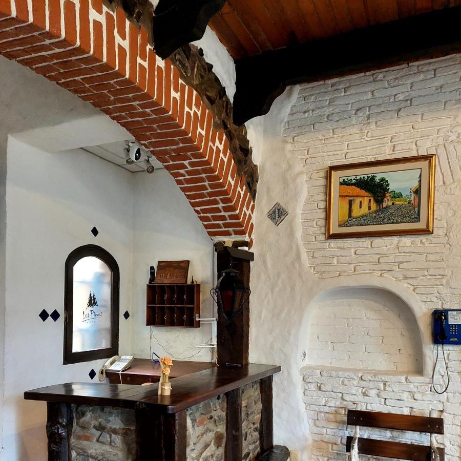 Posada Los Pinos Colonia del Sacramento Dış mekan fotoğraf